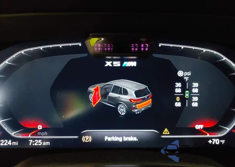 2021 BMW X5 M z USA, uszkodzony, nr VIN 5YMJU0C04M9F63827